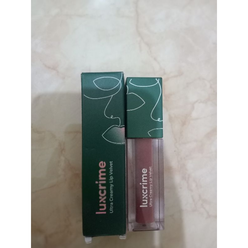 lip velvet luxcrime preloved