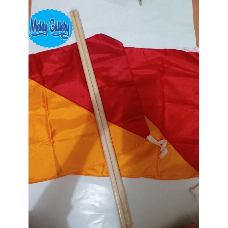 

sepasang bendera semaphore dan tongkat semaphore