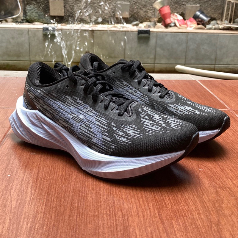 asics novablast 3 womens sepatu lari original baru bukan preloved