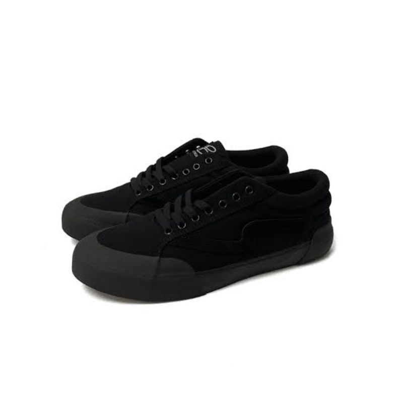 PATROBAS CLOUD LOW ALL BLACK
