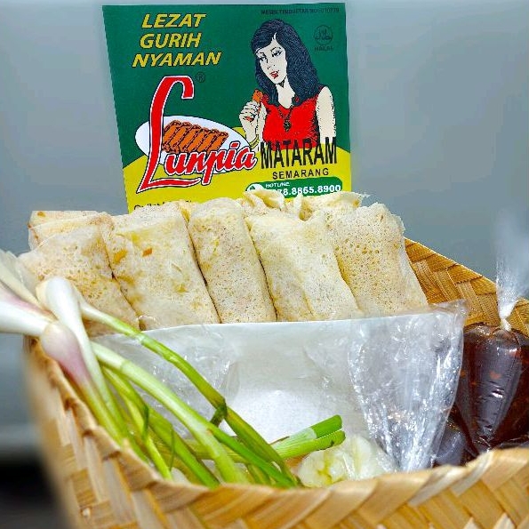 

Lumpia Basah isi 10 Lunpia Mataram Semarang