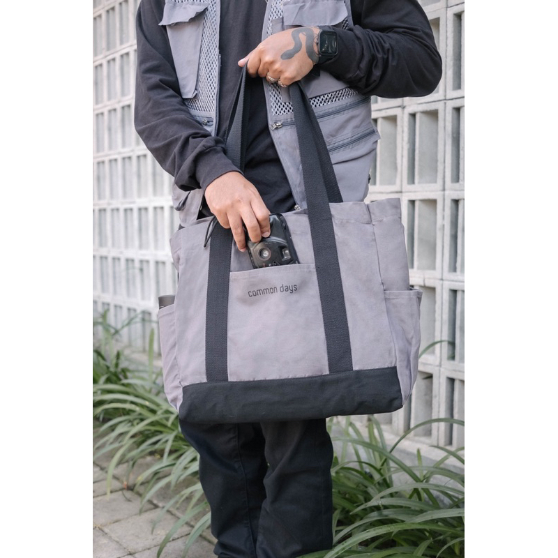 Carry All Canvas Totebag Grey Black