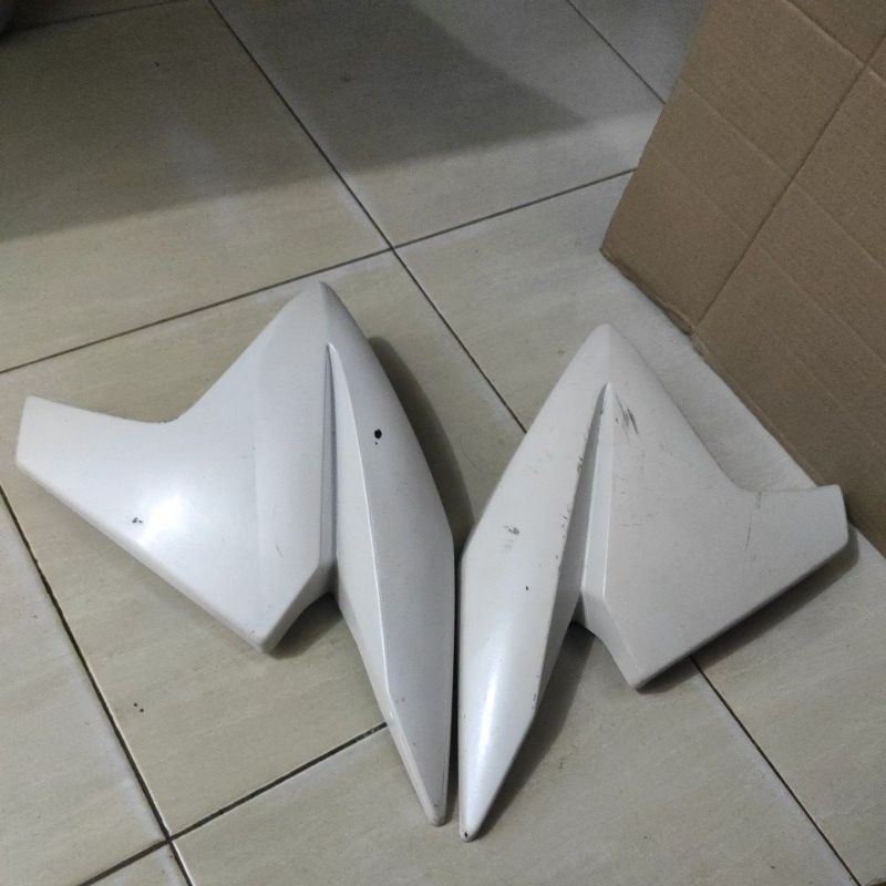 sayap cover tangki vixion nvl/1pa original