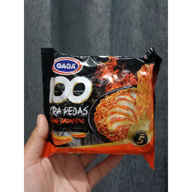 

mie instan goreng gaga 100 extra pedas jalapeno level 5 berat 85gram