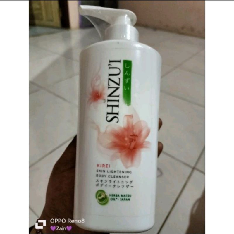 BODY WASH SINZUI BOTOL