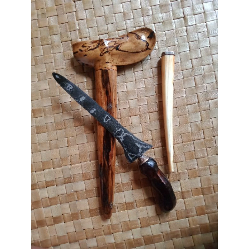 Keris Patrem Betok Brojol Sepuh Pamor Melati Tus