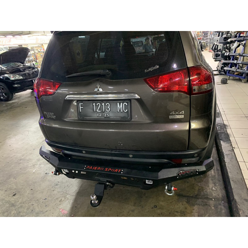Bemper bumper belakang pajero sport premium