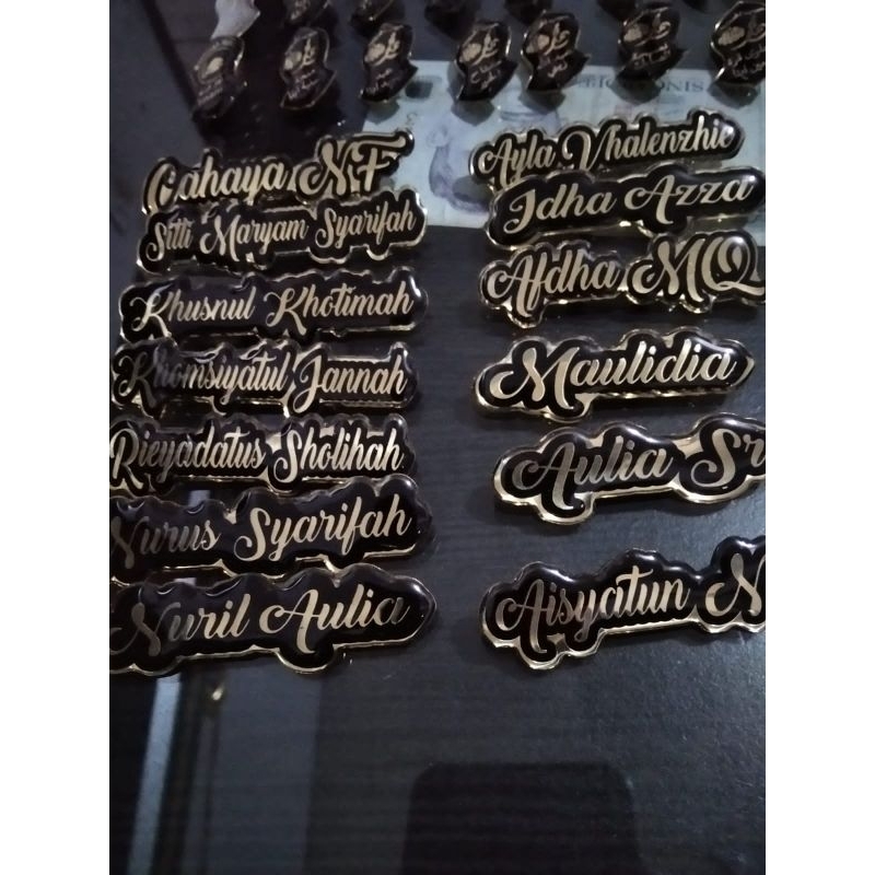Pin resin custom