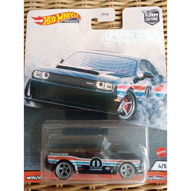 Hotwheels Premium '18 Dodge Challenger SRT Demon
