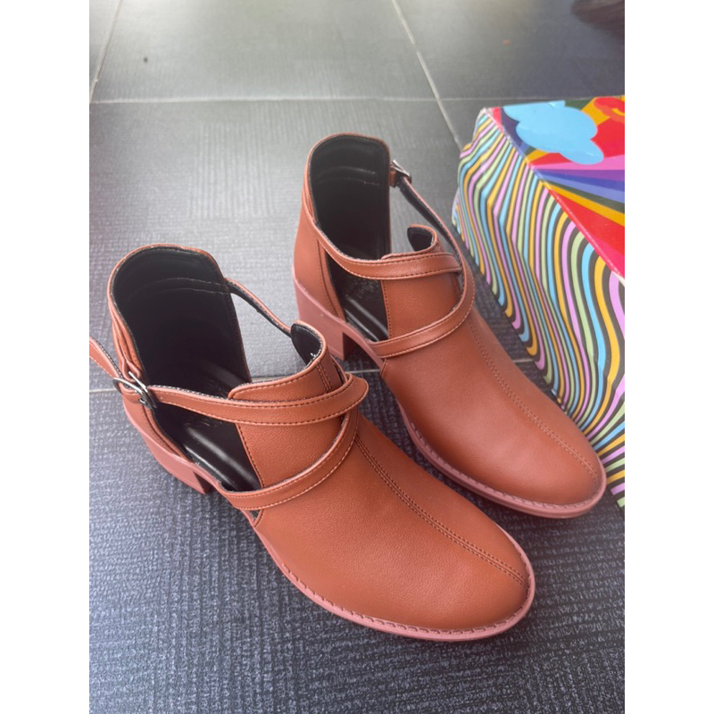 SEPATU BOOTS ADORABLE PROJECTS / NAUKA BOOTS ADORABLE / NEW BUKAN PRELOVED / SEPATU BOOTS MURAH KERE