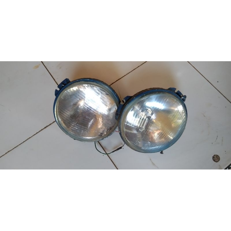 lampu depan sedan charade satu set