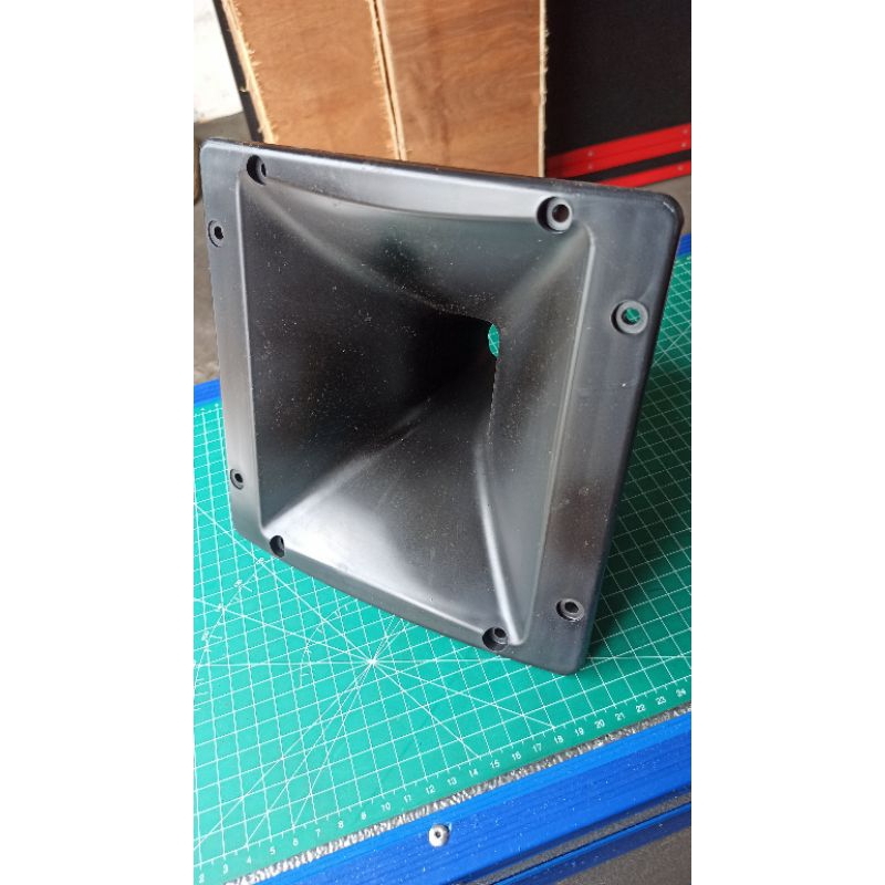 Horn driver / corong plastik Hitam 21,5 x 21,5 x 13 cm