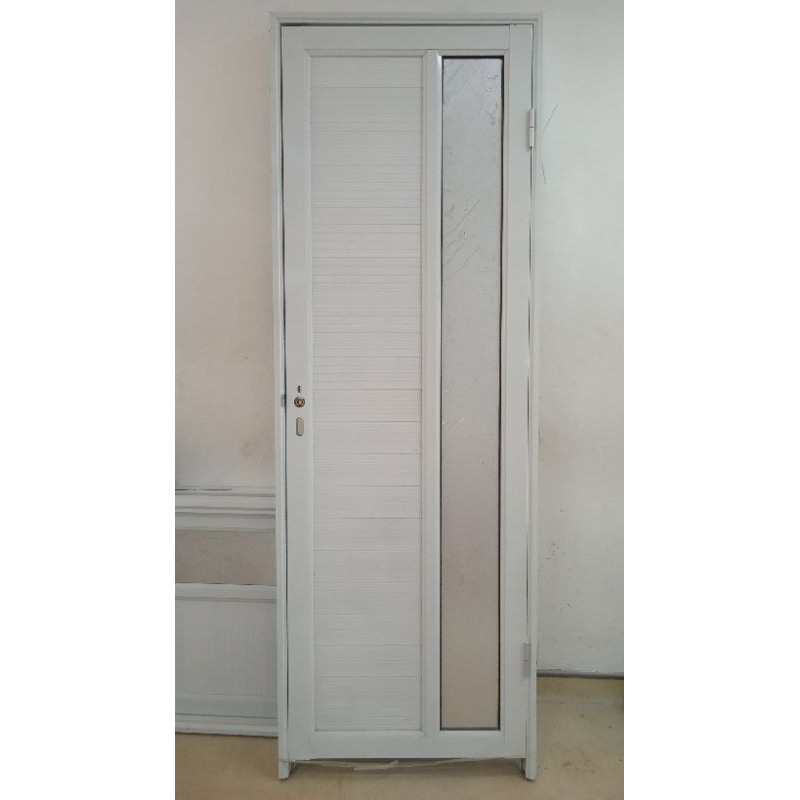Pintu Aluminium Variasi Kaca dan Kusen #pintu #kaca #aluminium #toilet #putih