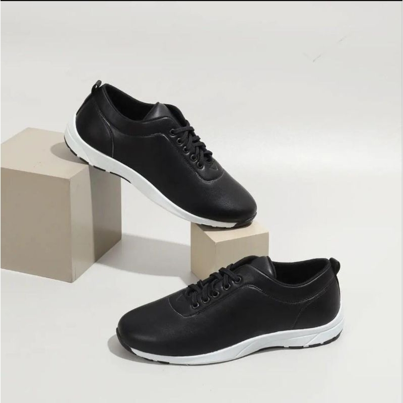 Dlafeet sepatu pria - Arsa Black
