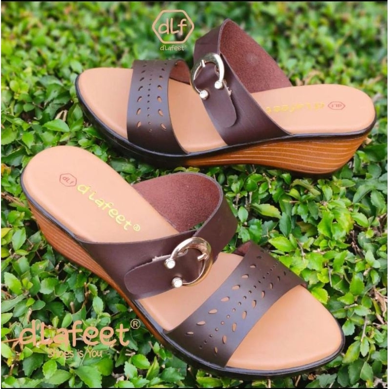D'lafeet sandal wanita - maroon original