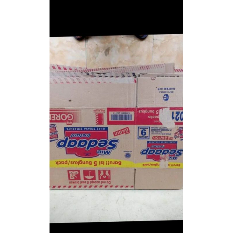 

karton/ kardus/ box packing mie instan bekas campur, indomie, mie sedaap, mie instan