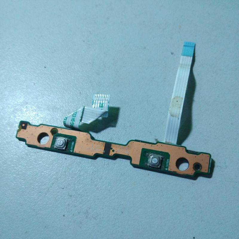 Tombol Klik Kanan Kiri Touchpad Laptop Notebook Toshiba NB510