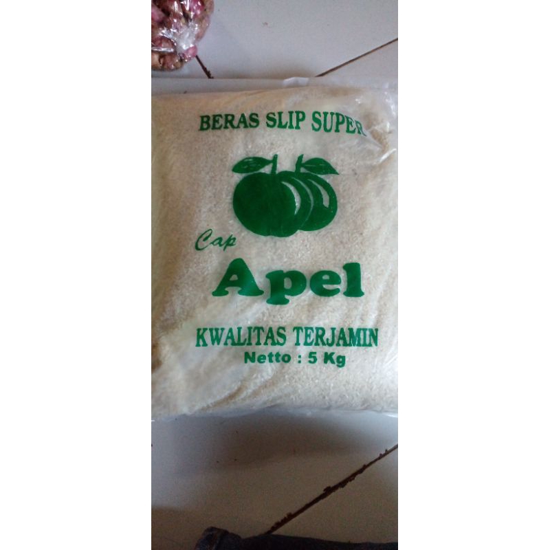 

BERAS IR per 1 KG