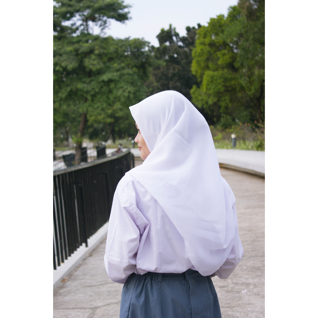 JILBAB PUTIH SEKOLAH BELLA SQUARE / JILBAB SEGIEMPAT BELLA SQUARE DOUBLE HYCON