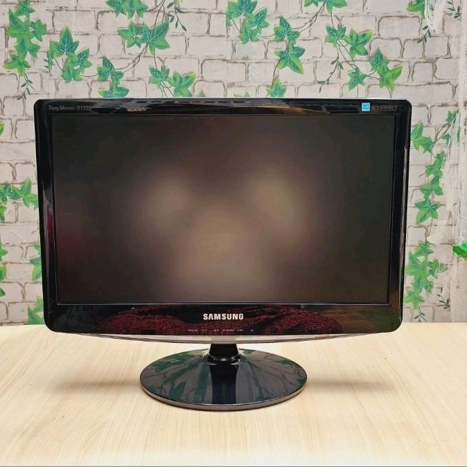 MONITOR LCD SAMSUNG 19 INCH WIDE TOMBOL SENTUH LIKE NEW MURAH LEBAY