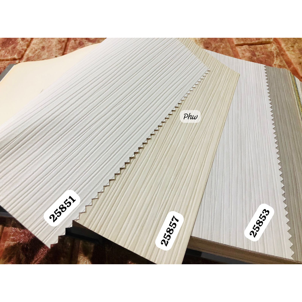 WALLPAPER DINDING POLOS SALUR  GARIS PUTIH CREAM ABU EMBOS BASIC