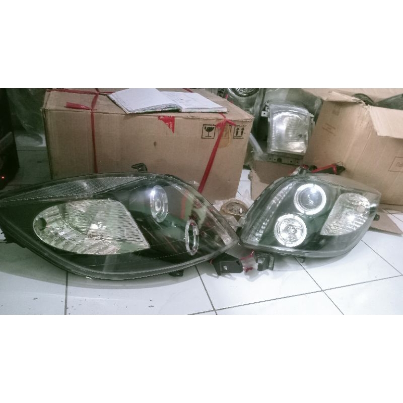 headlamp yaris lama