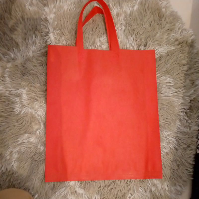 

Tas Spunbond Merah Ukuran 38x45cm