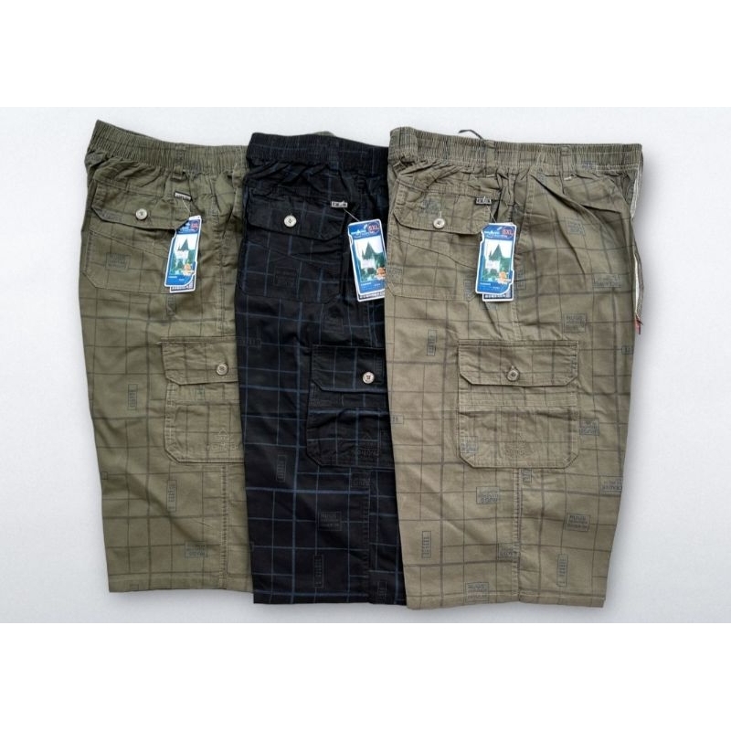 Celana pendek pria 7/8 motif kotak pinggang karet