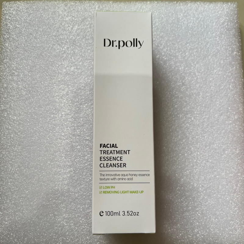 Dr.Polly facial treatment essence cleanser