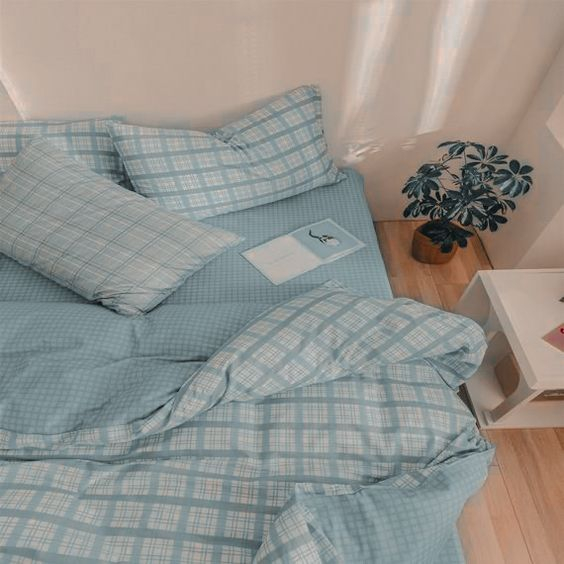 Sprei Motif Kotak Tartan  Emily Aesthetic 100 120 140