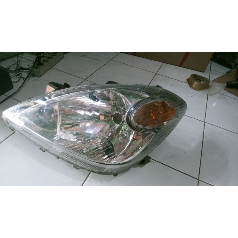 headlamp avanza lama