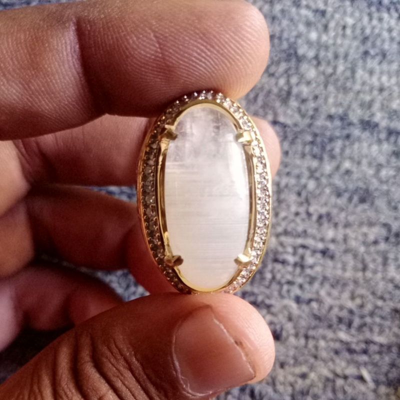 natural moonstone sri langka