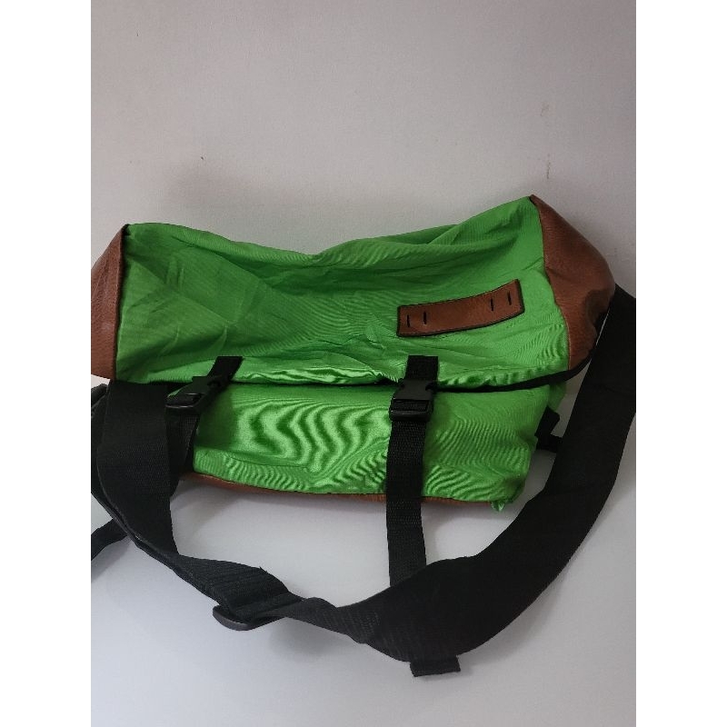 tas olahraga, bahan parasit, preloved