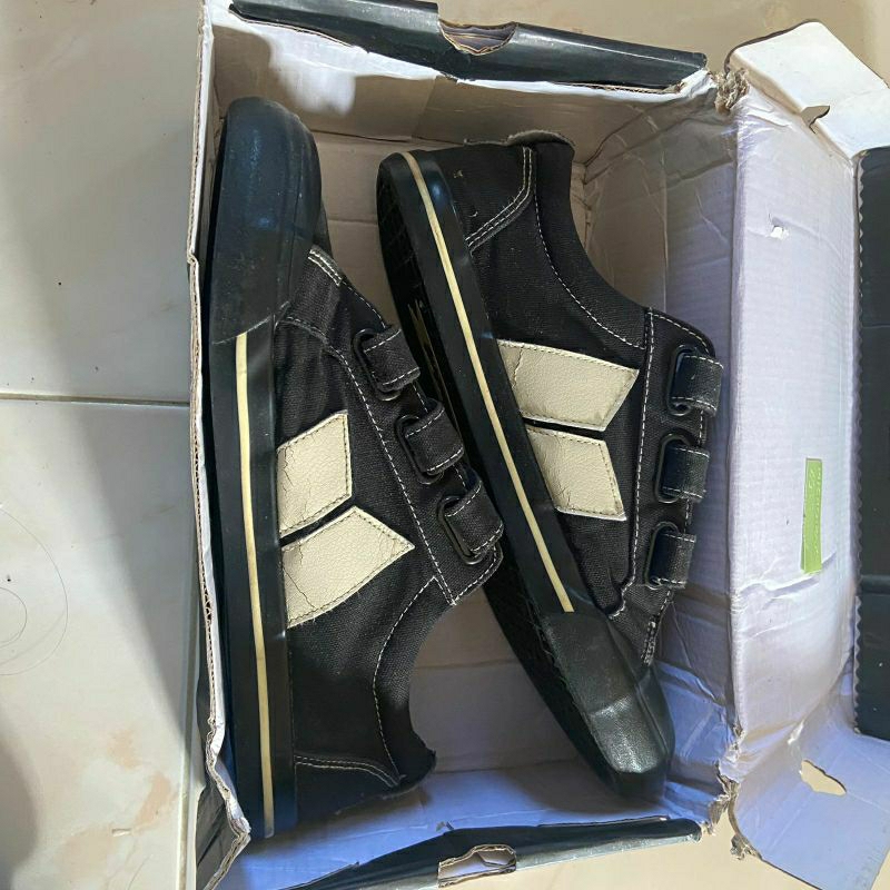 sepatu macbeth eliot velcro saban size 42 27 cm original second
