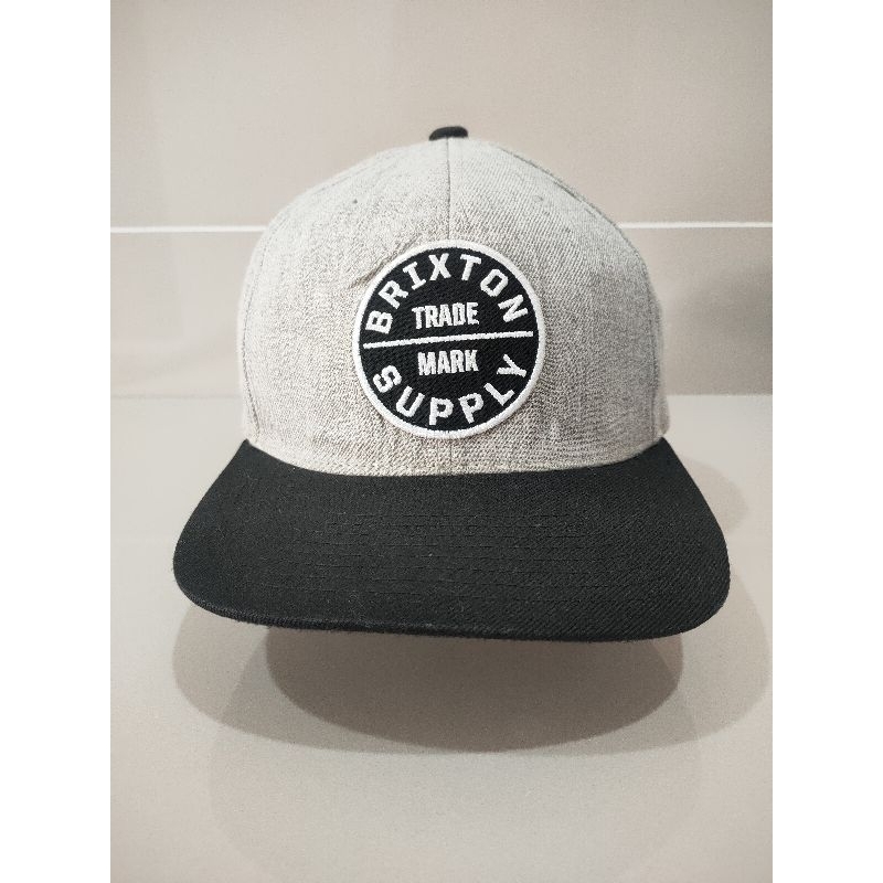 topi snapback brixton