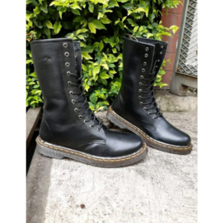 SEPATU BOOTS KLASIK KULIT DR MARTENS SEPATU PRIA DOKMAR SEPATU BOOTS PRIA KULIT LUBANG 12 BEST SELLE