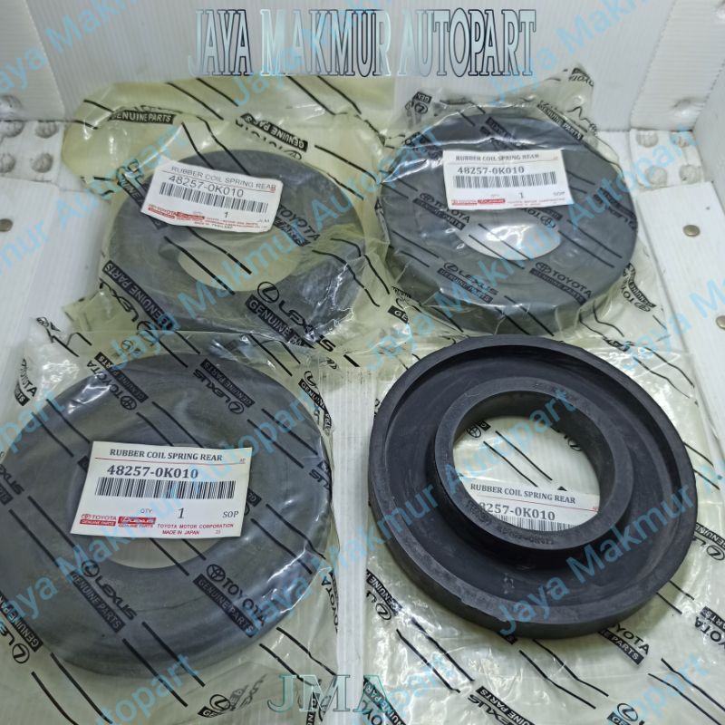 Karet Tatakan Per Keong Belakang Toyota Fortuner 1set 4pc Atas Bawah