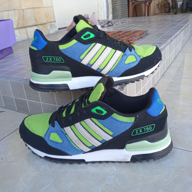 sepatu ADIDAS SKATEBOARDING ZX 750  second