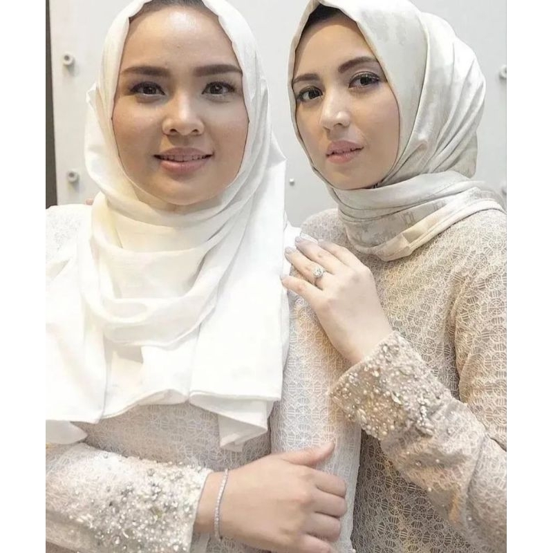 SALE ANASYA TOP RIA MIRANDA