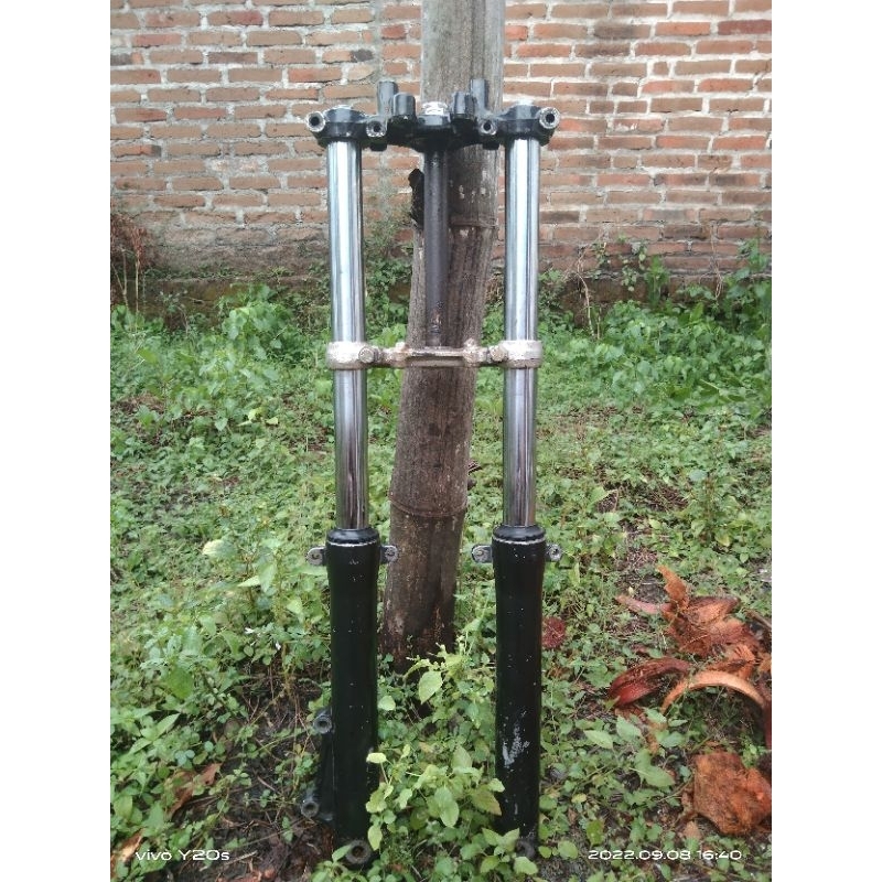 SHOCK DEPAN MEGAPRO HIU/TILAM ORIGINAL CEPOTAN