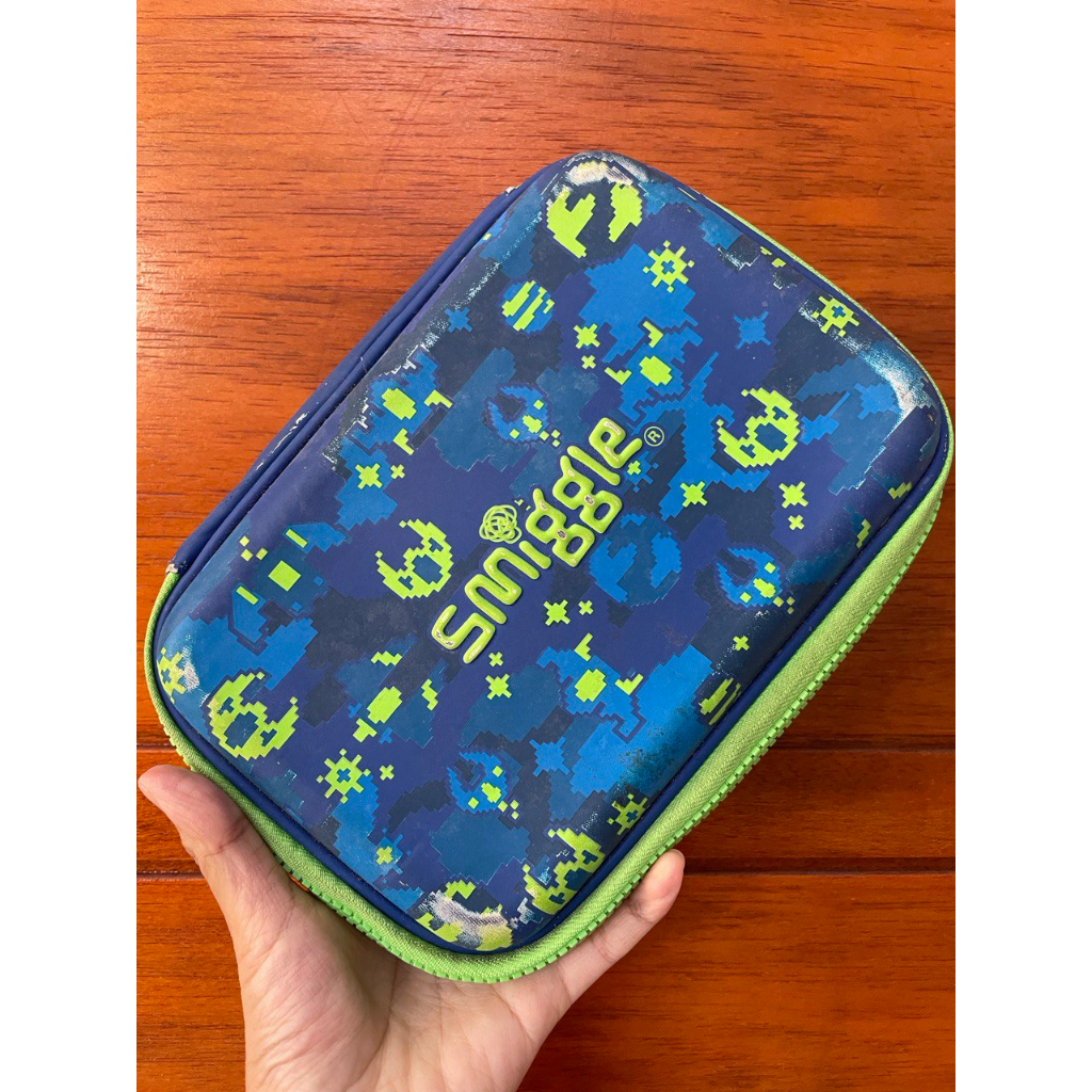 

Tempat Pensil Smiggle Hardcase Hijau Biru Murah Keren TP 143 - Baca Descripsi