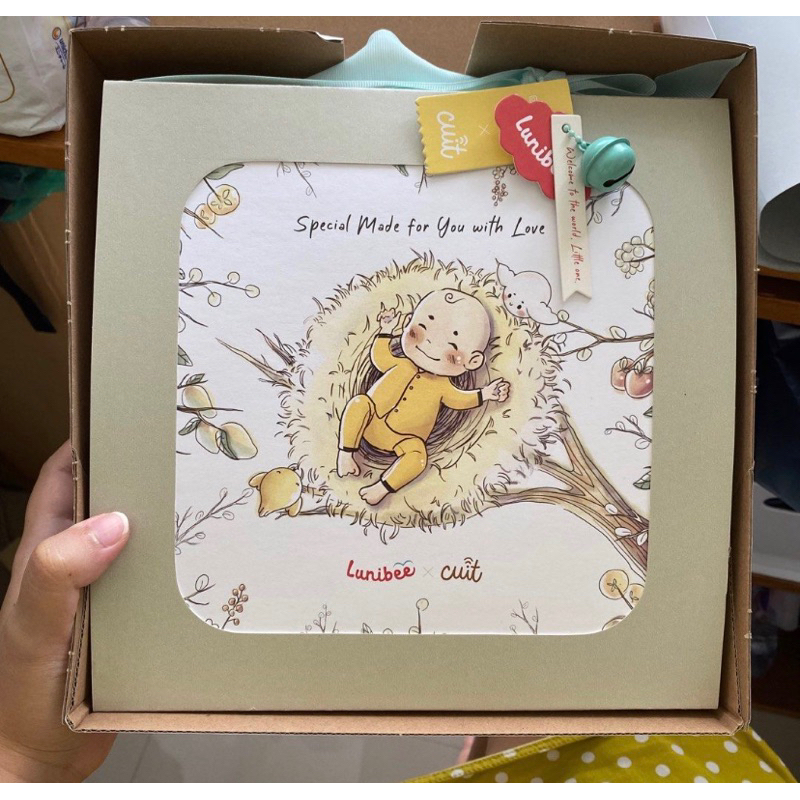 

Lunibee x Cuit Box Gift