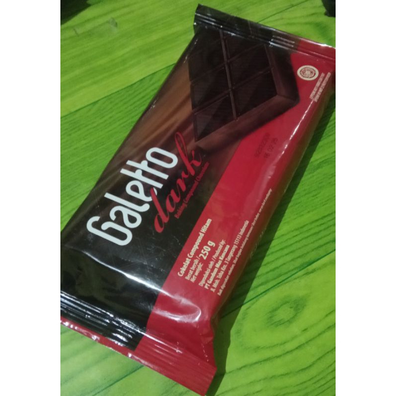 

Galetto Dark Coklat Batang Compound 250gr