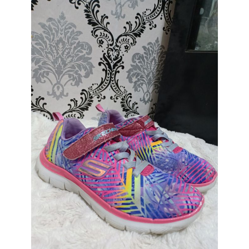 Preloved Sepatu Skechers Anak (Size 35 insole 22)