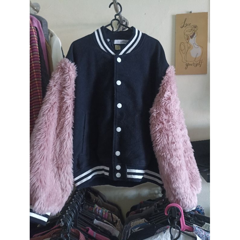 JACKET_VERSITY KOREA