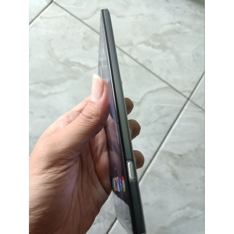 lg v20 bekas