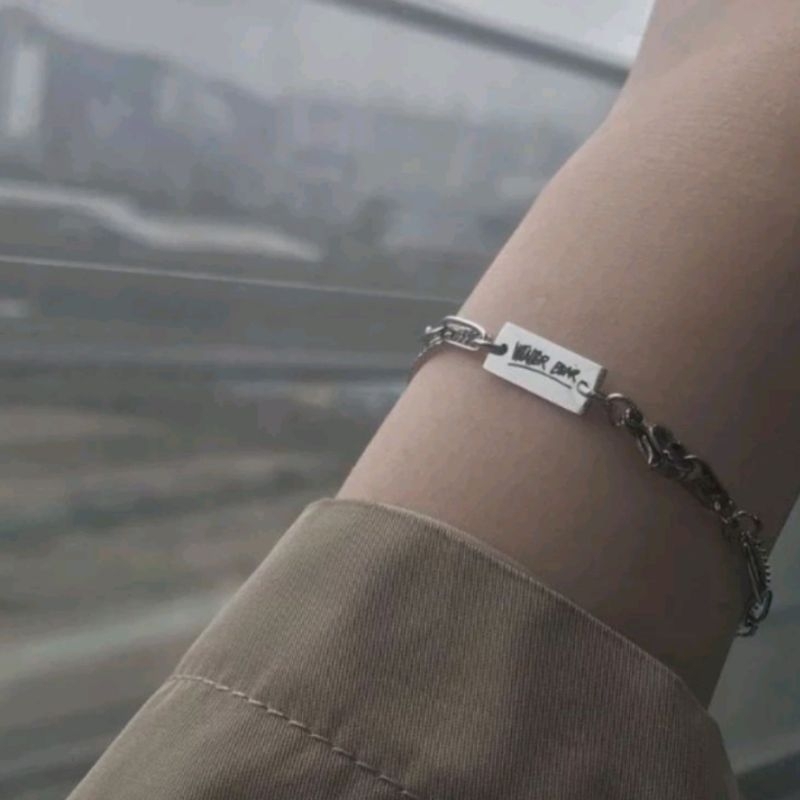 [READY STOCK] V BTS BRACELET WINTER BEAR | GELANG V BTS-WINTER BEAR