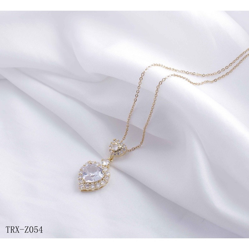 Kalung liontin love permata gold titan