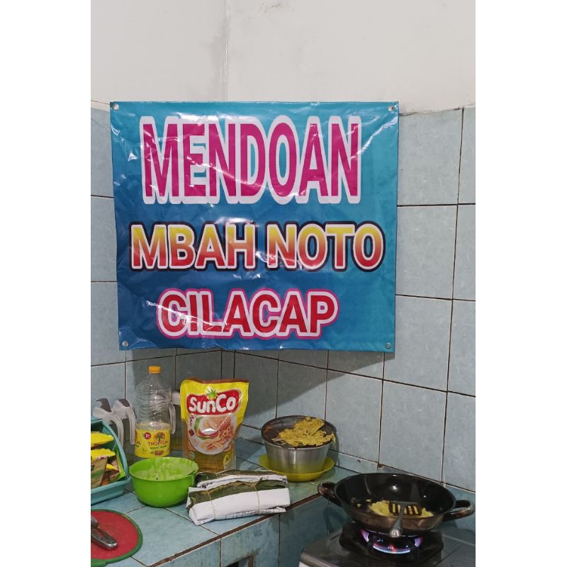 

Tempe Mendoan Mbah Noto Cilacap