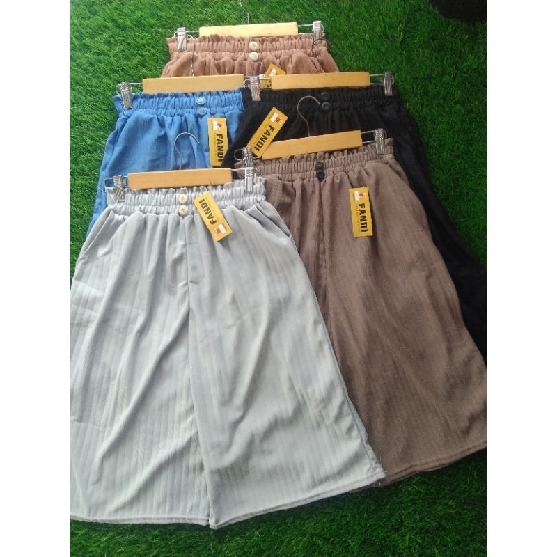 Celana kulot pendek 7/8 .Matt hornet fariasi kancing 2/tali serut